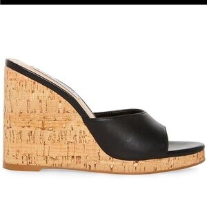 Steve Madden black leather marvelous size 8